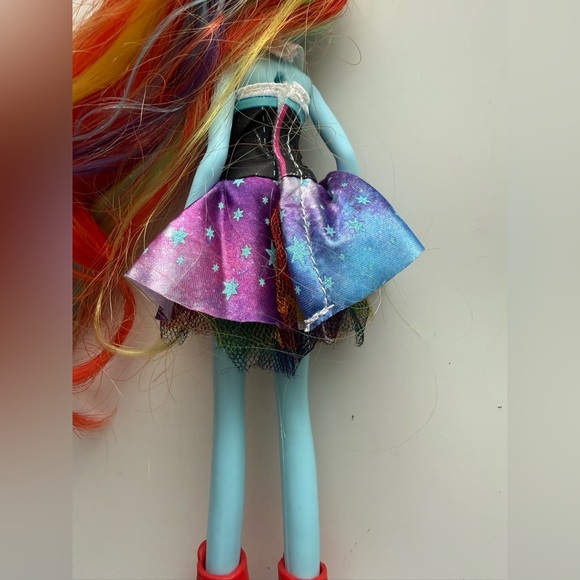 My Little Pony Equestria Girls Rainbow Dash Doll with Extra Long Hair - Picture 6 of 10
